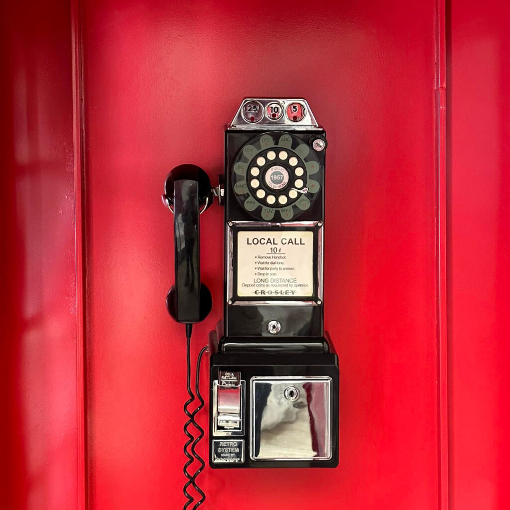 Phone-Secret-Agent-Decor